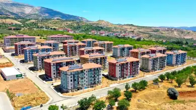 Deprem Bölgesi Yeniden İnşa Ediliyor